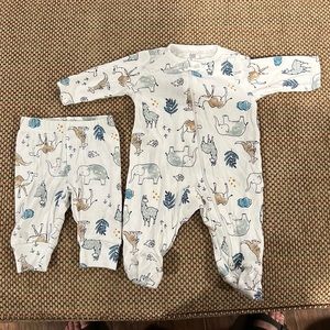 Baby sleeper and pants